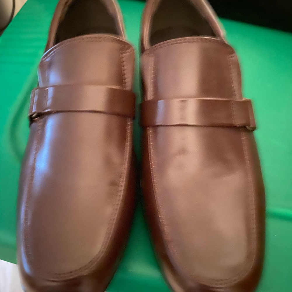 Boys shoes